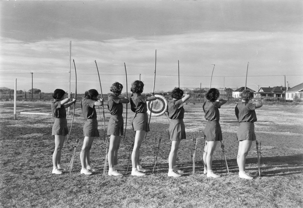 Miniature of Women participating in archery exercises